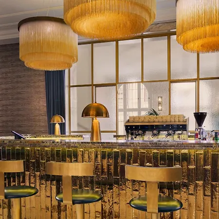 Capital Hotel 4*