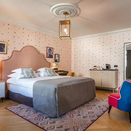 Hotel Capital