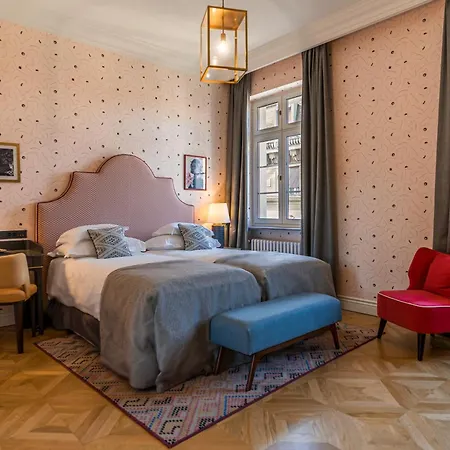 Capital Hotel 4*