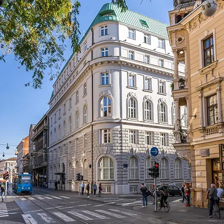Hotel Capital 4*