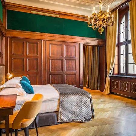 Capital Hotel