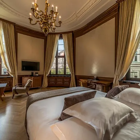 Capital Hotel 4*